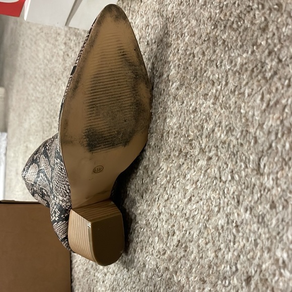 Coconuts by Matisse booties. - Picture 5 of 5